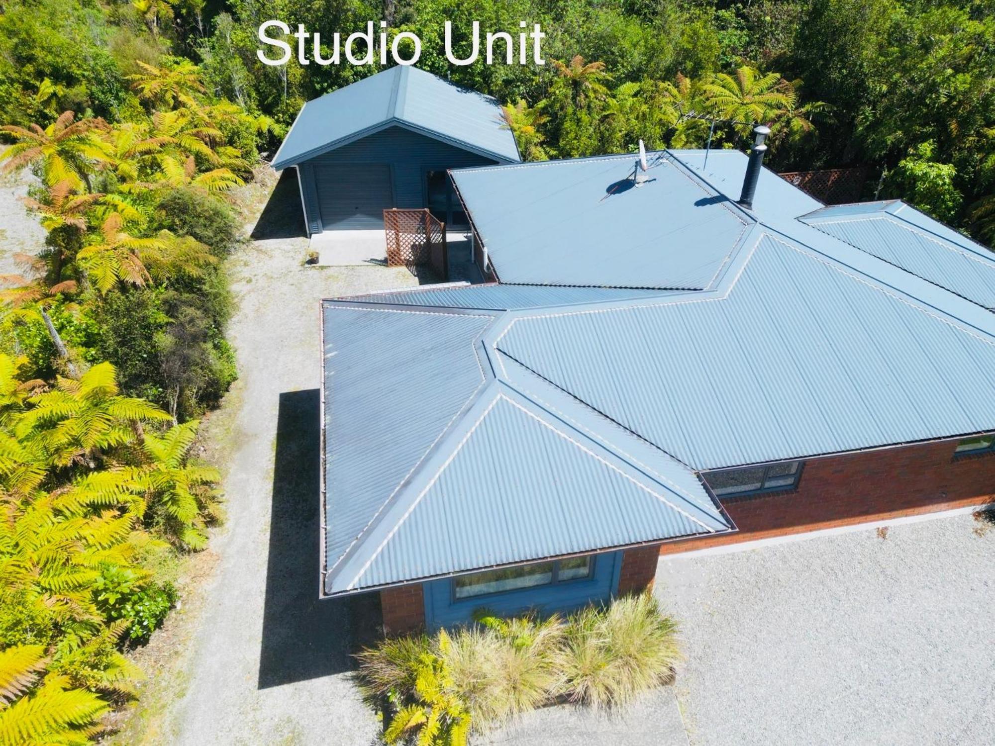 Six Kamahi Guest Studio Franz Josef Luaran gambar